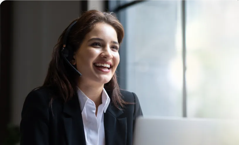 Service professional tracking expenses with Sage Expense Management